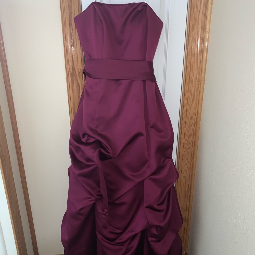 Size 10 Davids Bridal Bridesmaid Dress-Wine